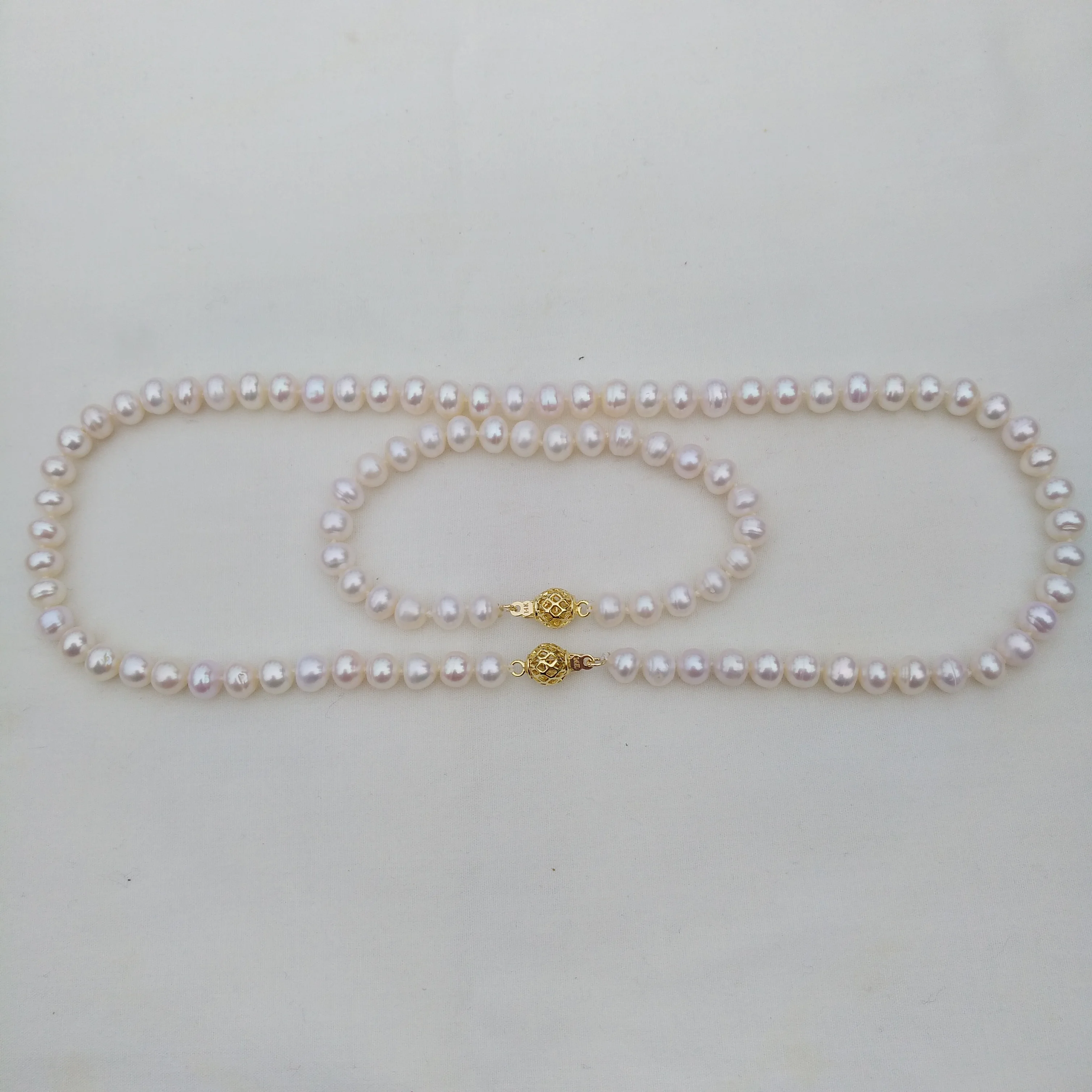 

Exclusive elegant set of 7-8mm south sea round white pearl necklace1&bracelet