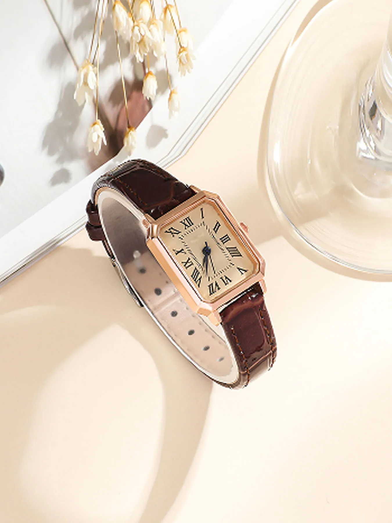 ساعة نسائية، ساعة كوارتز، ساعة كاجوال عصرية بسيطة، حزام جلدي صغير أنيق، قرص مربع بأرقام رومانية #4