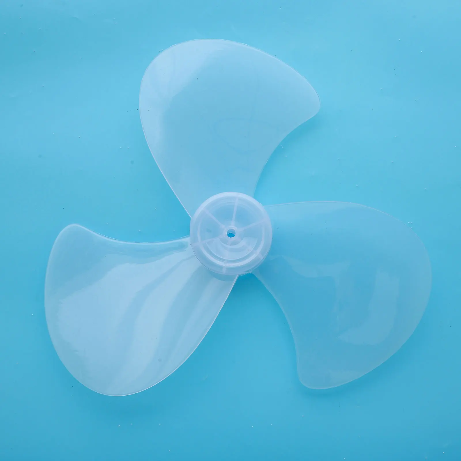 3 Leaves Plastic Thicken Fan Blades Fan Blades for 16 Inch Standing Pedestal Fan Table Fanner General Accessories