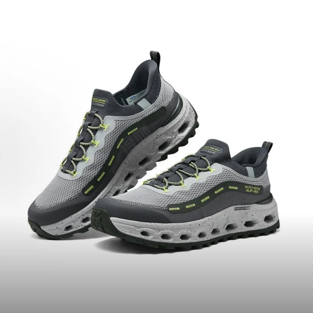 Skechers GLIDE-STEP AT كاجوال متعدد الاستخدامات، متين، أنيق وخفيف الوزن، مريح للارتداء اليومي للرجال باللون الرمادي والأصفر