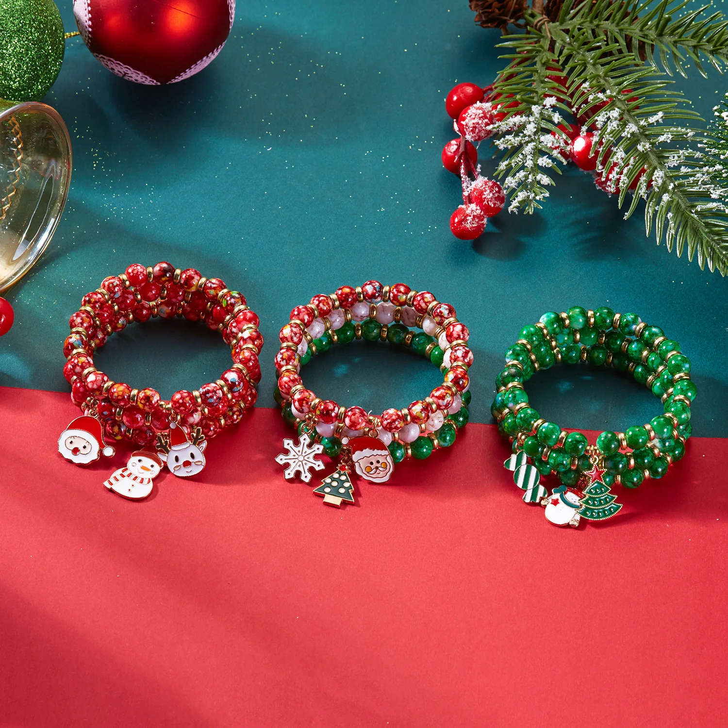 Bezauberndes Weihnachtsmann-Weihnachtsbaum-Perlenarmband-Set für Frauen, buntes Rentier-elastisches Armband, Urlaubsschmuck-Accessoires – Detail 2