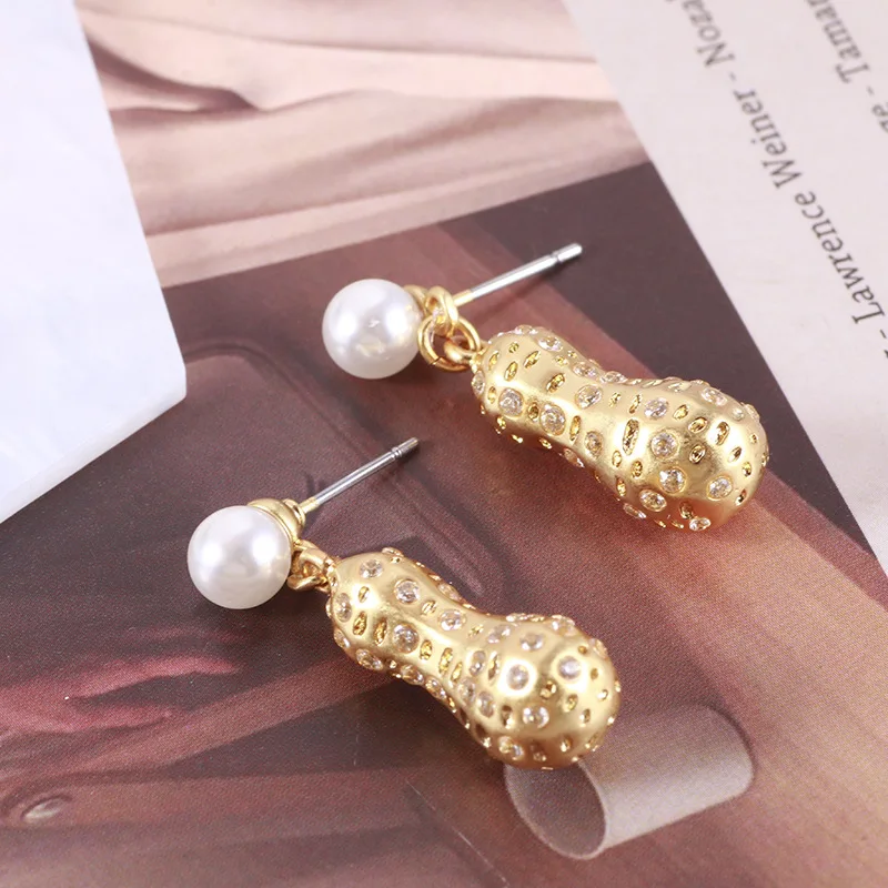 Fashion three-dimensional peanut shape pearl embellish creative personality earrings