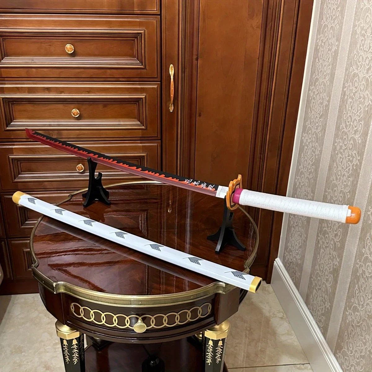 39.3인치 귀멸의 칼날 렌고쿠 쿄쥬로 나무 카타나 검 닌자 나이프 사브르 일본 카타나 사브르 코스프레 소품 장난감