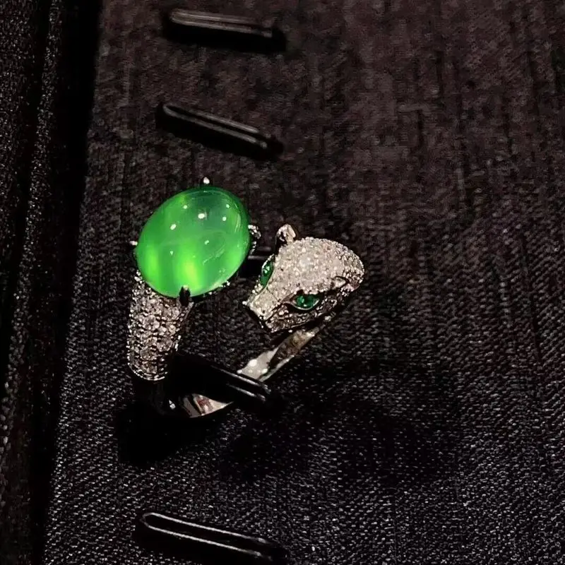 Silver-plated ring with ice green chalcedony leopard head inlay, sun green agate women's jade ring