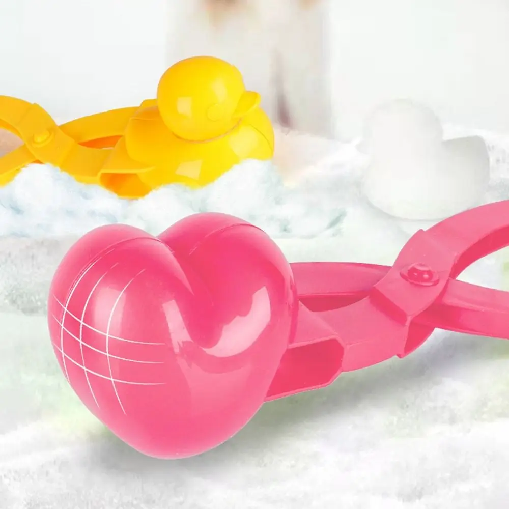 Nuevo Clip para hacer bolas de nieve al aire libre, molde de bola de nieve de arena de plástico multiestilo, juguetes de lucha, juguetes deportivos para niños y adultos