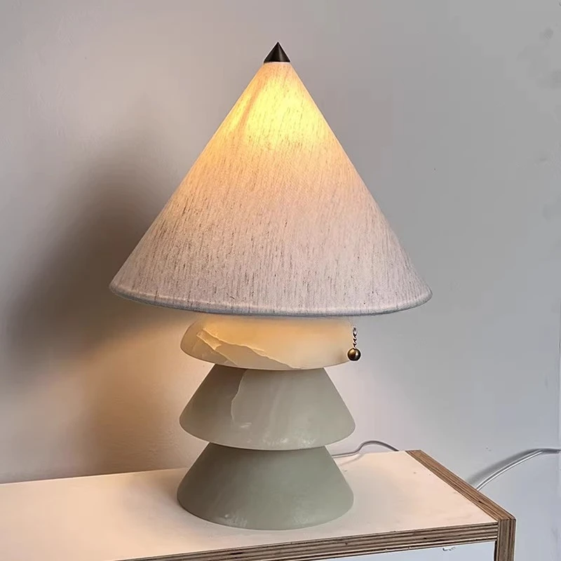 

Скандинавская светильник-лампа из натурального мрамора в стиле лайт-люкс для отелей, гостиниц и спален, креативный декор для создания атмосферы, прикроватный ночник