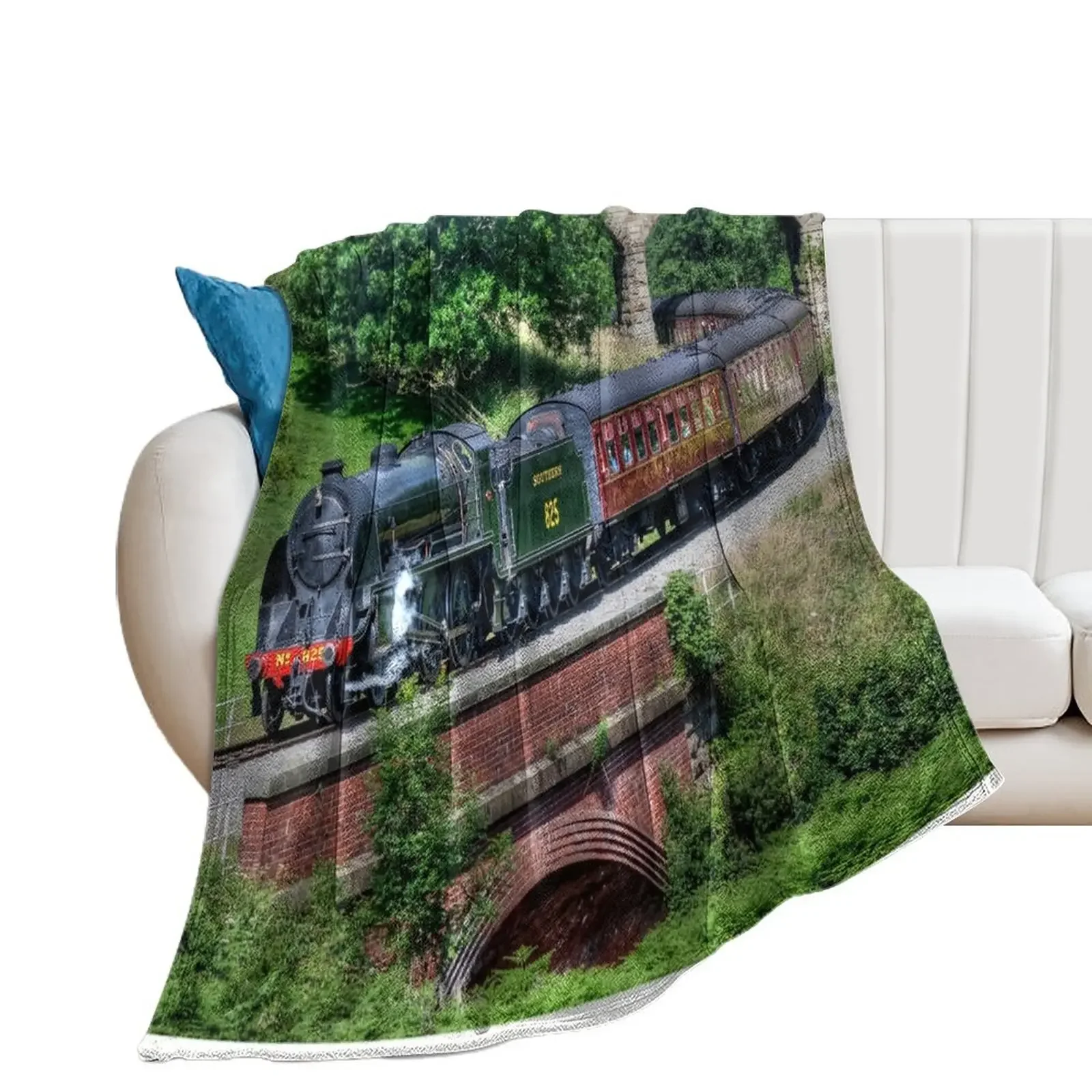 

Southern 825 Locomotive Throw Blanket Decoratives Stuffeds Thin Bed Fashionable Blankets