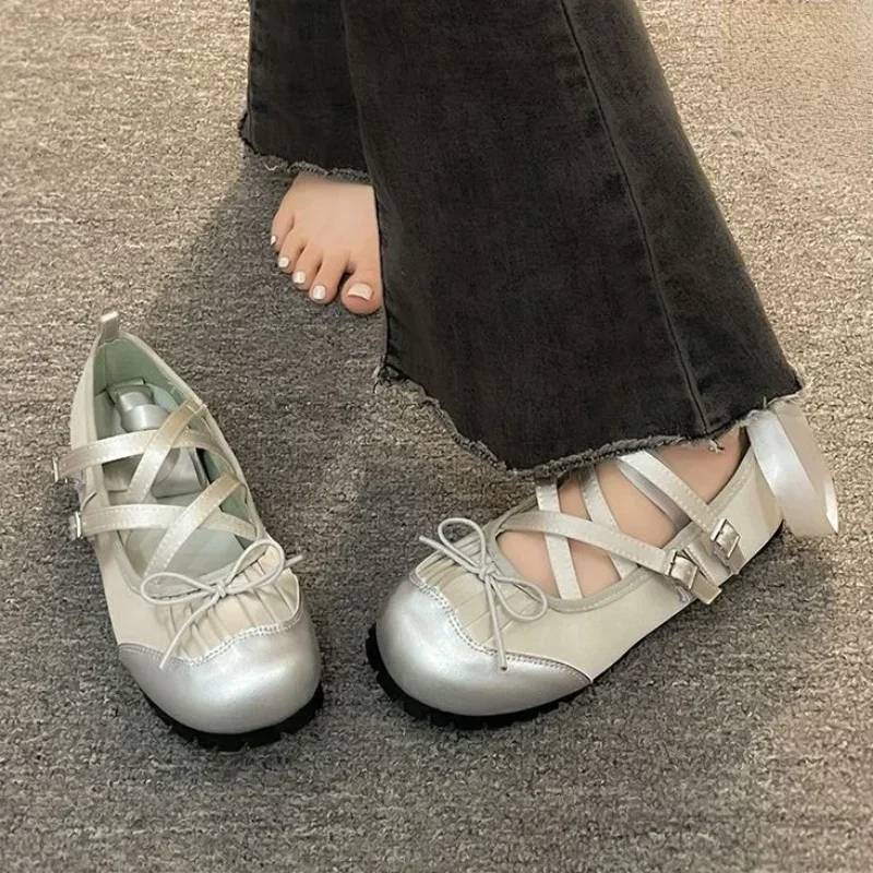 Zapatos planos de Ballet para mujer, zapatos elegantes con tiras cruzadas a la moda, zapatos planos de vestir para exteriores para mujer, zapatos de bailarina poco profundos a la moda