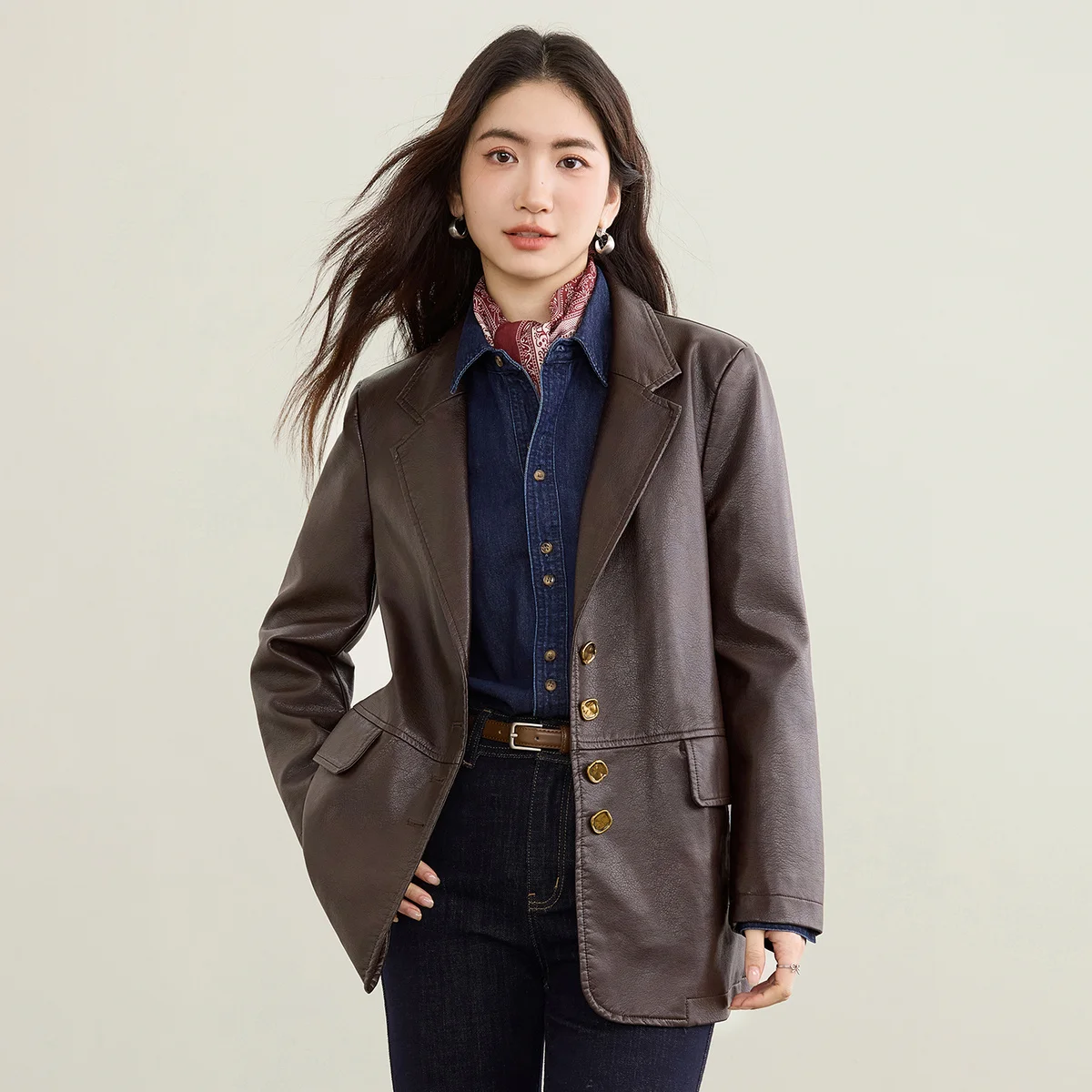 SENTUBILA Damen-Jacke aus Kaffee-Pu-Leder, moderner Biker-Stil, Mantel mit Kerbkragen, langärmelig, lässig, winddicht, W53GE2747