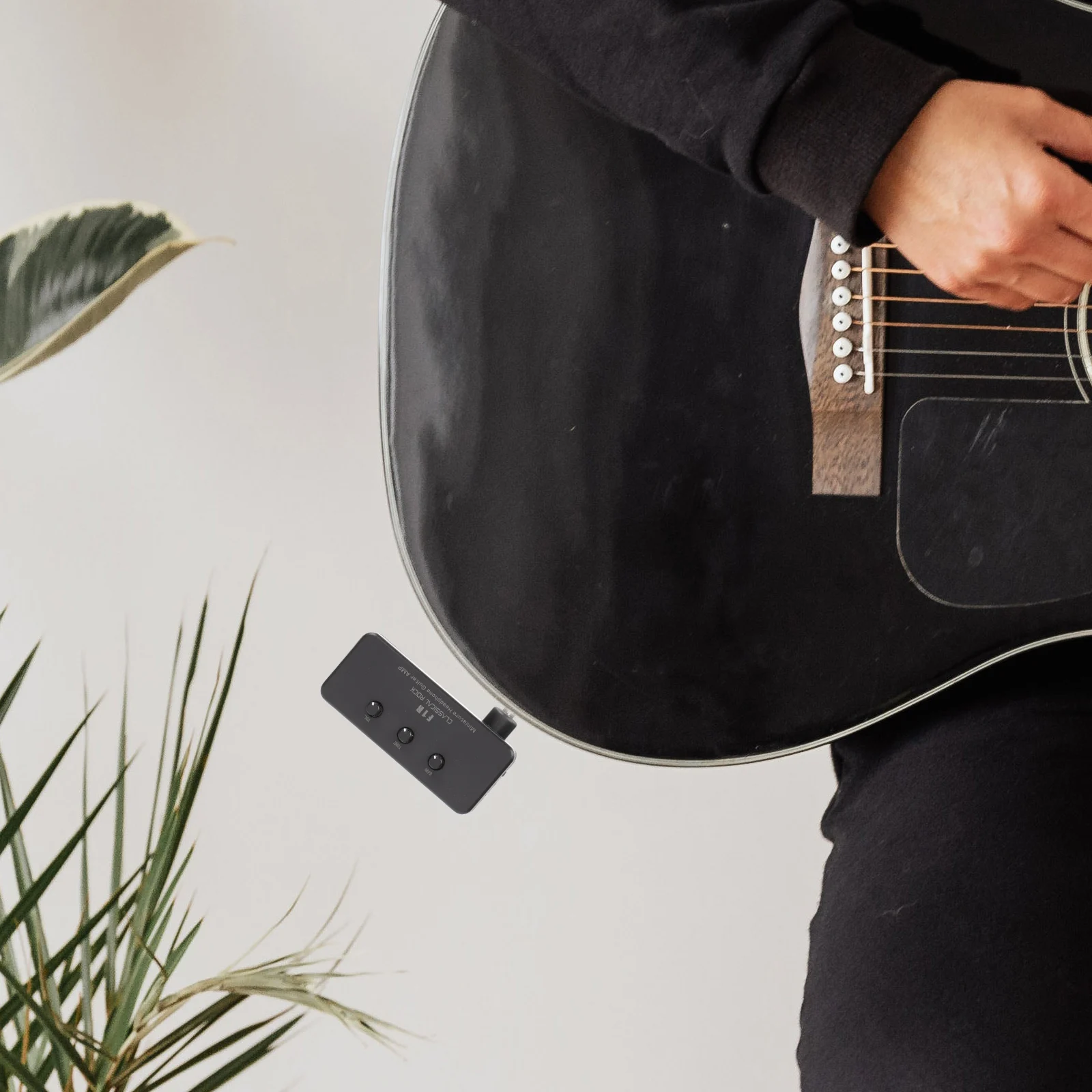 

Portable Mini Guitar Speakers ABS Durable Amplifier Real Time Performance Sound Effect Large Volume Mini Speaker