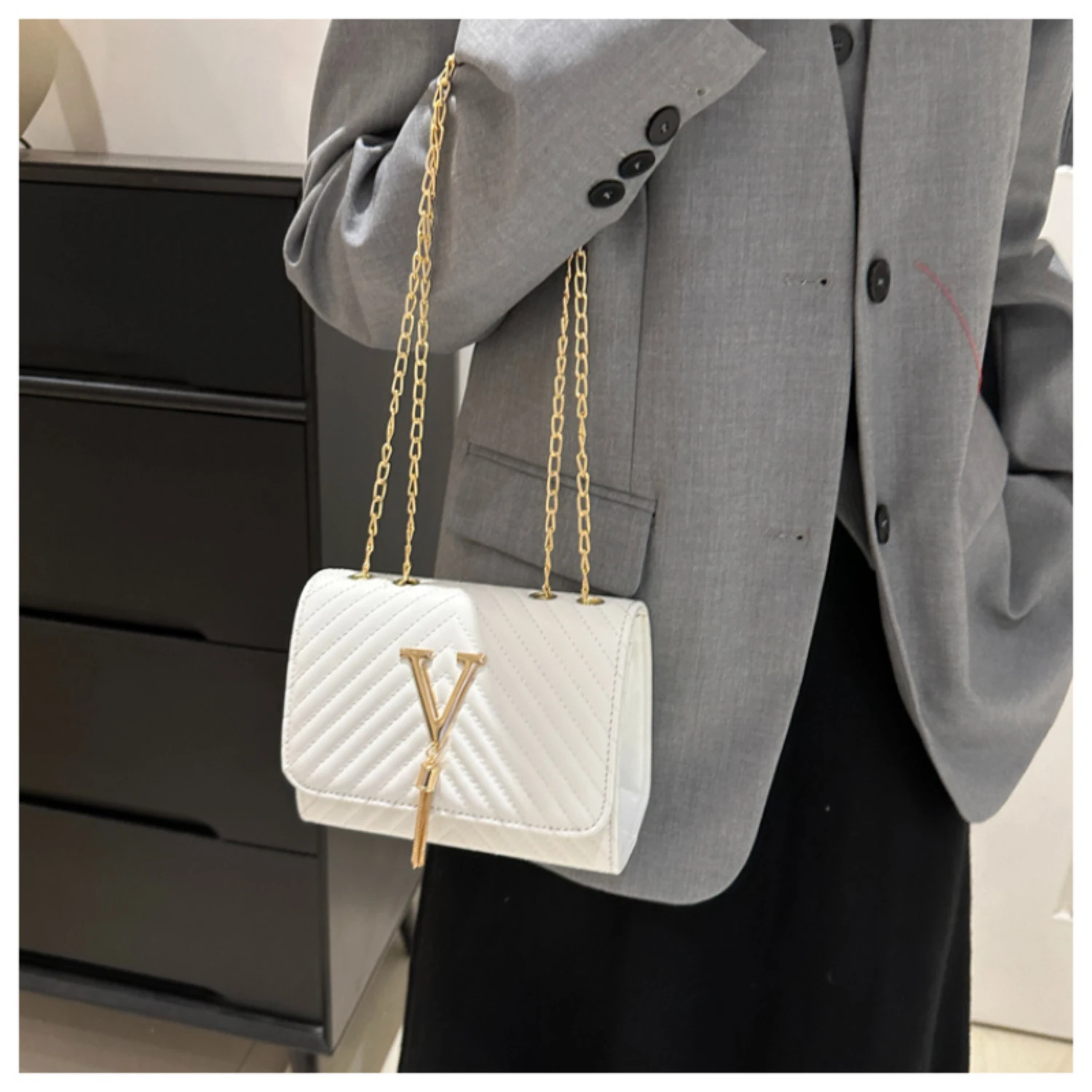 Elegant PU Leather Quilted Crossbody Bag With Tassel