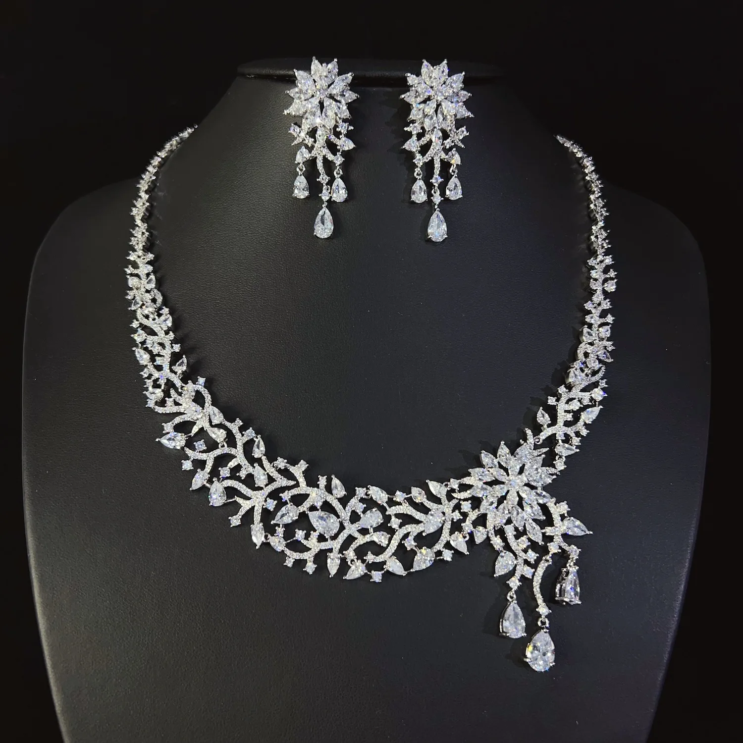 Shiny fashion sliver color exquisite necklace and earrings jewelry set for women's wedding bridal ball accessories gift M-1162