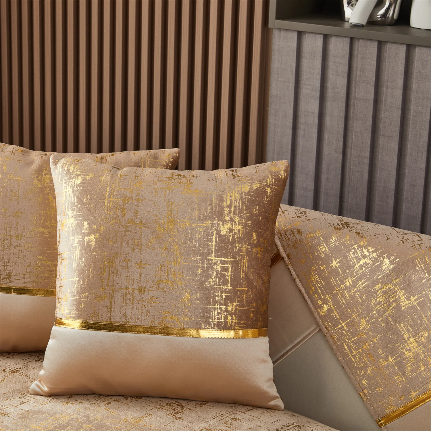 1pc Premium Golden Velvet Sofa Cover with Non-Slip Backing - Stylish Seating Solution for Living Room Sofa Couch Towel