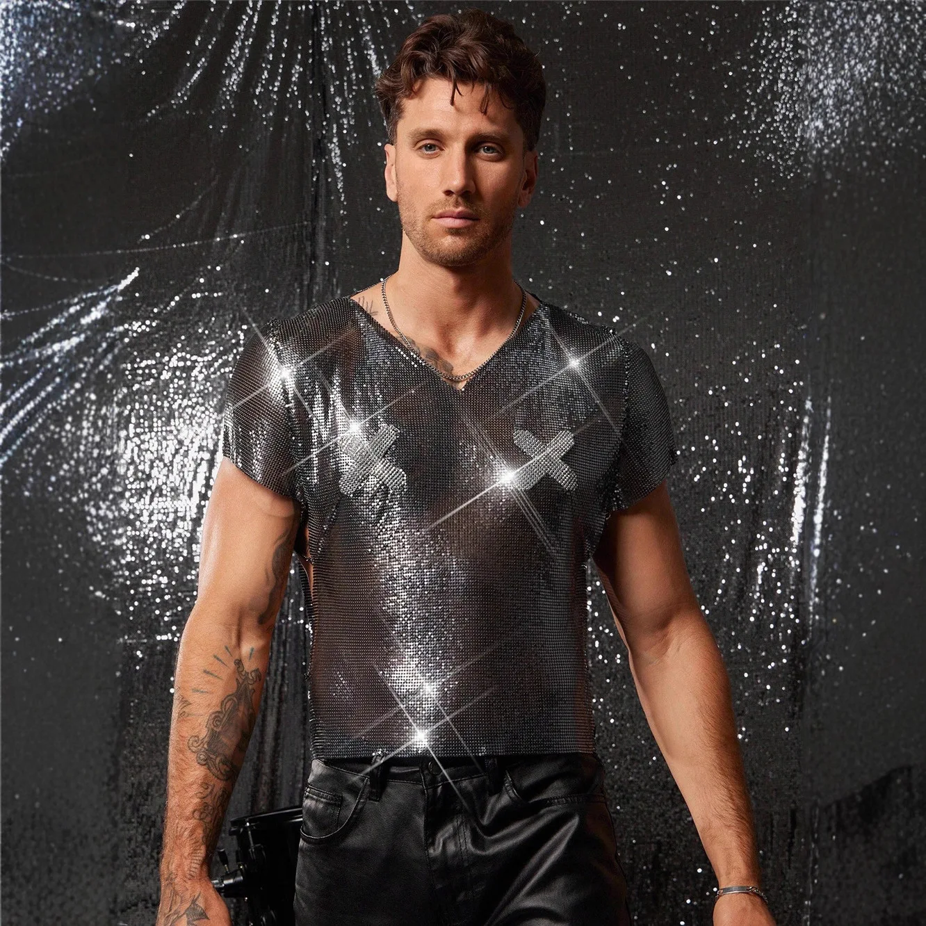

European And American-Style Rhinestone Heavy Metal Aluminum Vest Top For Men, A Dazzling Party Outfit For Nightclubs