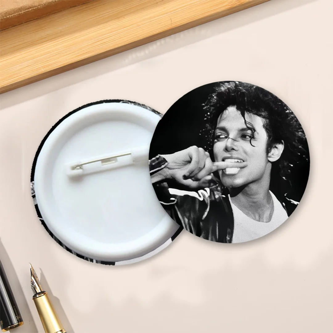 

Vintage Michael Jackson Graphic Badge Cute Round Snap-in Button Brooch Kawaii Backpack Clothes Accessories Fashion Cartoon Gifts