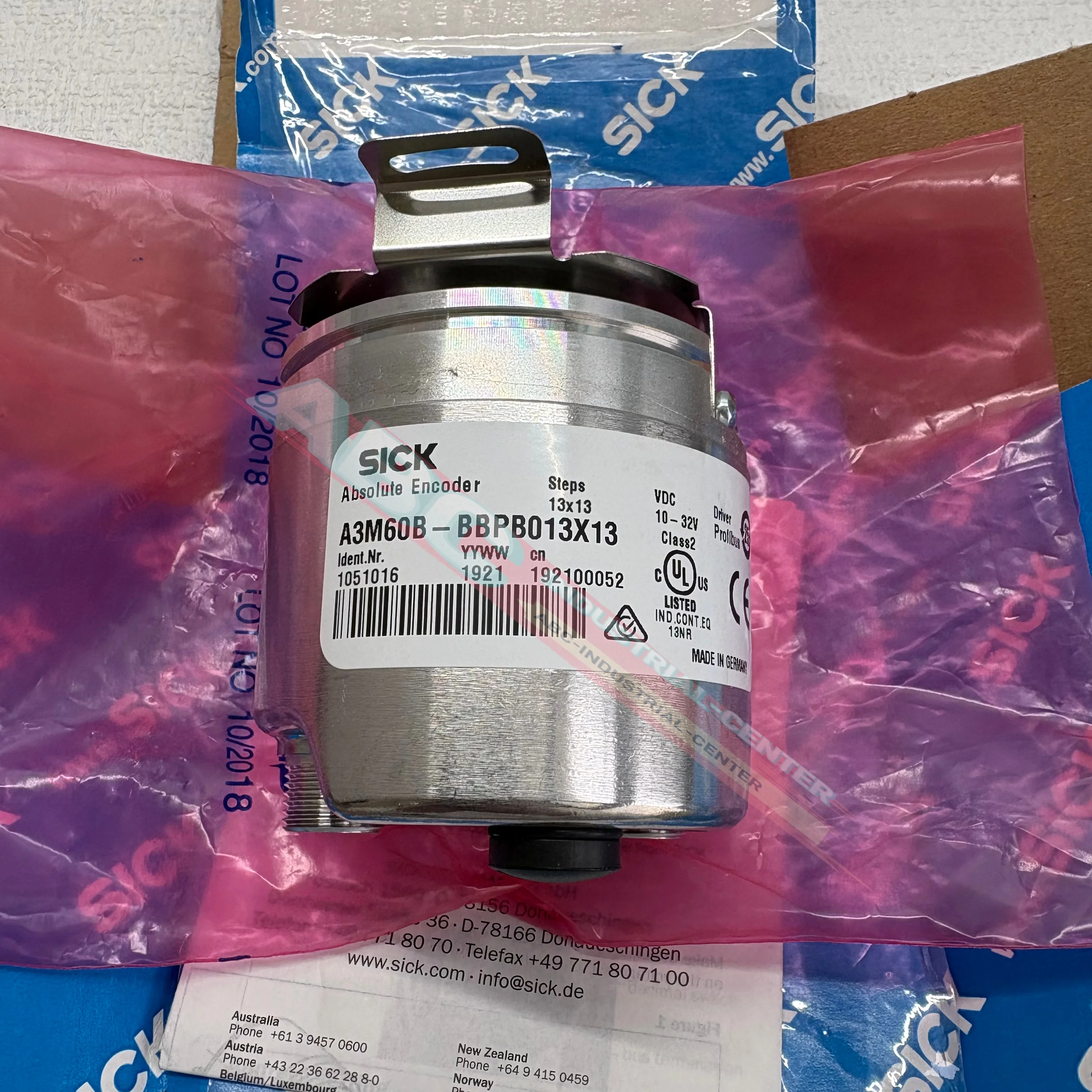

A3M60B-BBPB013X13 1051016 encoder 100%NEW