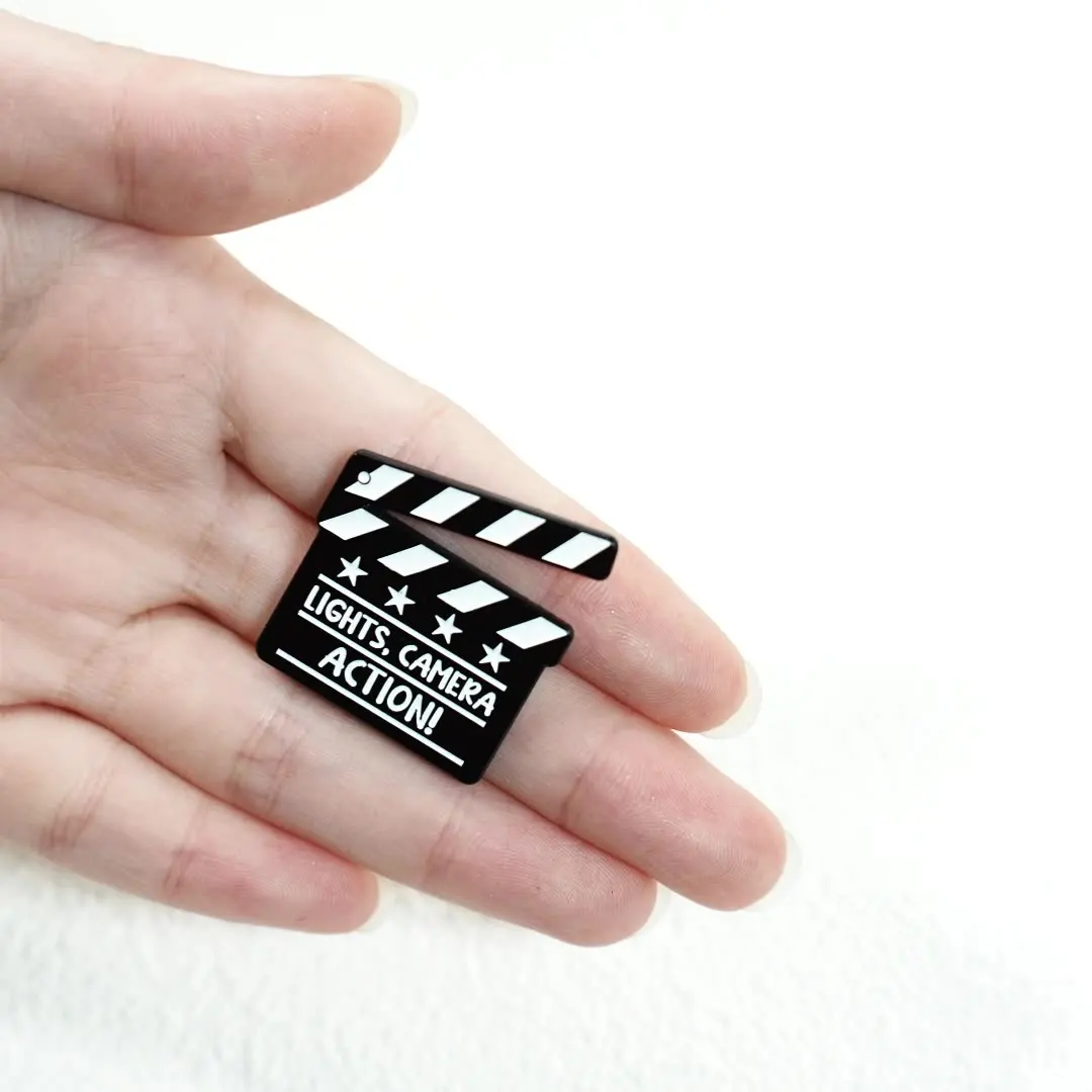 창의적인 영화 테마 브로치 핀, 영감을 주는 '당신은 주인공입니다' 글자 하드 에나멜 라펠 핀 쥬얼리 의상 액세서리