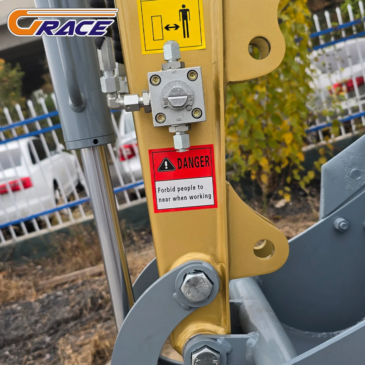 Wholesale Mini Excavators1.8 Ton Fast Delivery Multifunctional Mini Digger Machine Customize EPA Engine Small Excavator Digger