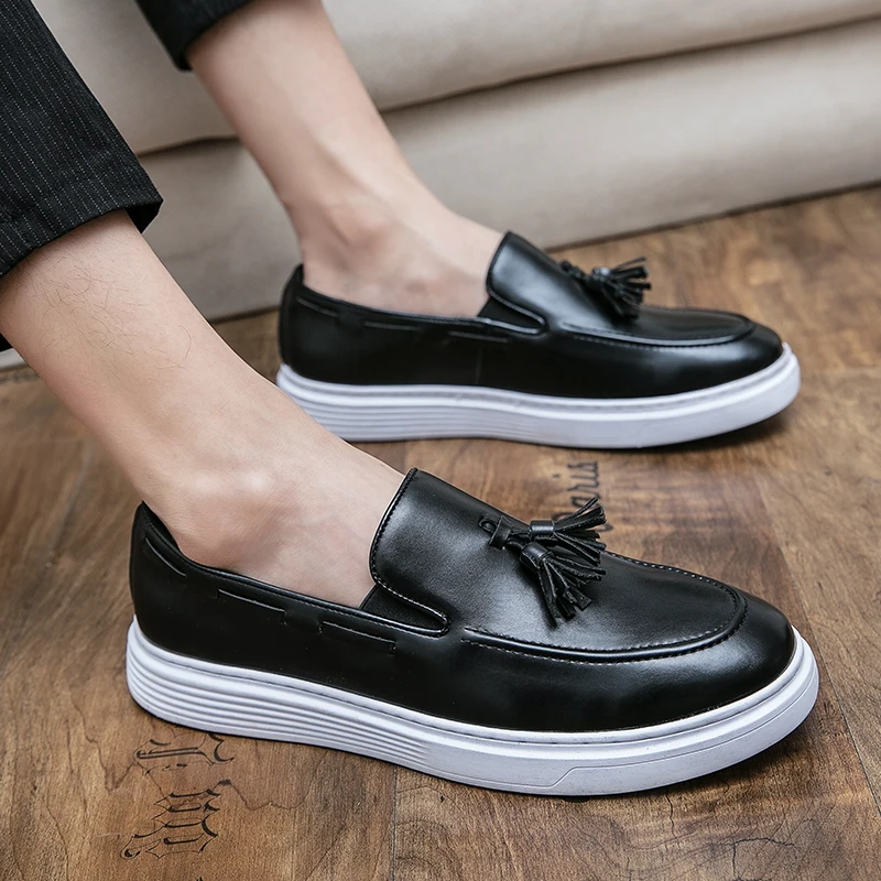 Male Wedding Party Flats Tasseled Loafers Casual Business Footwea Leather Mens Shoes New Dress Shoes Slip-on Office Formal Shoes