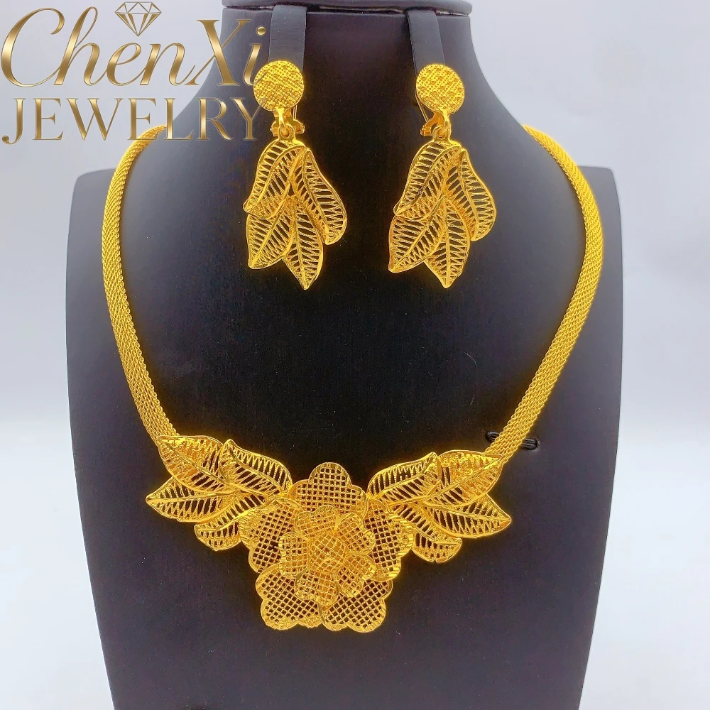 alluvial-gold-tassel-hollow-out-flower-luck-necklace-elegant-charms-standout-piece-high-end-keepsake-exquisite-luxury-young-gift