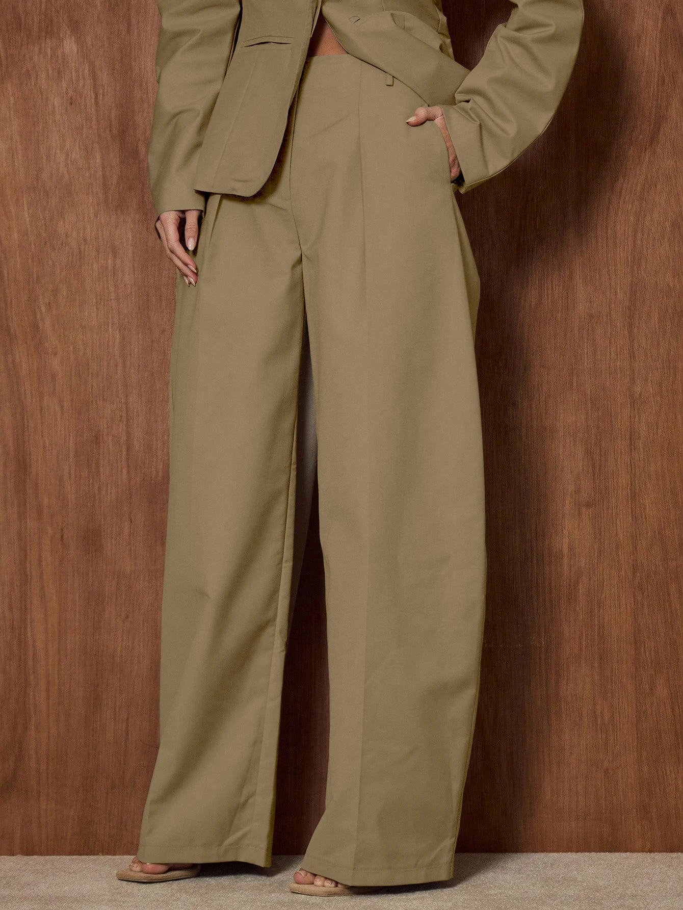 

Женские широкие брюки цвета хаки с высокой талией | Плиссированные драпированные брюки для офиса, универсальные и элегантные