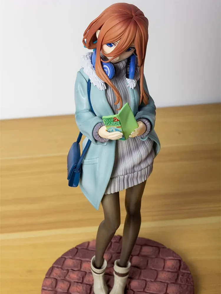 27cm Nakano Miku Figure Anime The Quintessential Quintuplets Figure Kawaii School Uniform Standing Ichika Model statue PVC Toys