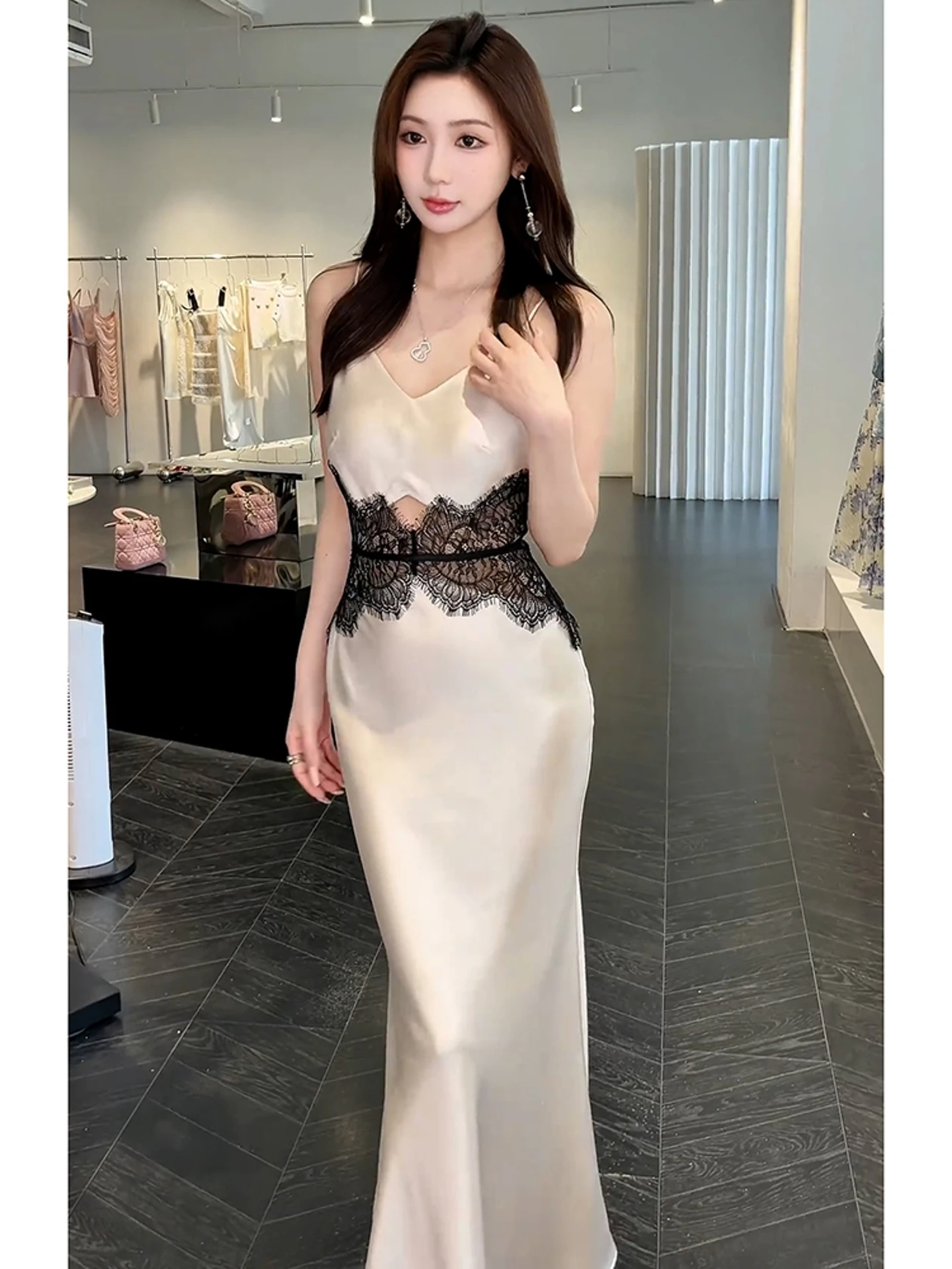 가을 겨울 레이스 트림 새틴 랩 드레스 유니크 슬레 노 매치 하이 웨이스트 A라인 실루엣 캐주얼 웨어 노 스웨