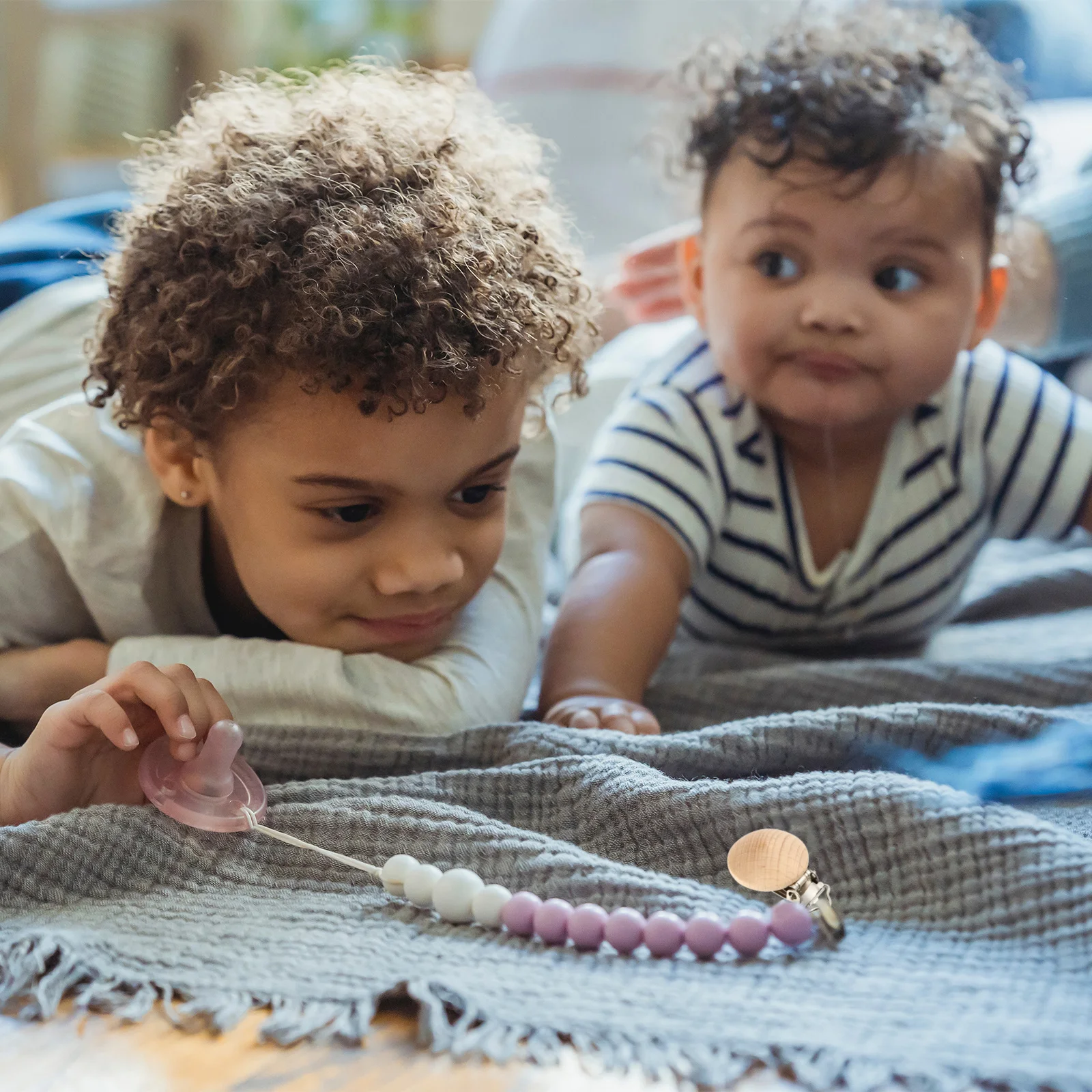 10 個おしゃぶりラウンドおしゃぶりクリップクリップ 30 ミリメートルラウンドナチュラルおしゃぶりホルダーベビーキッズベビーカーカーシートアタッチメント用