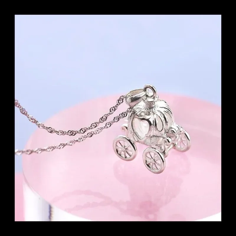 Versión Mori Sweet Collar con colgante de carro de plata lisa