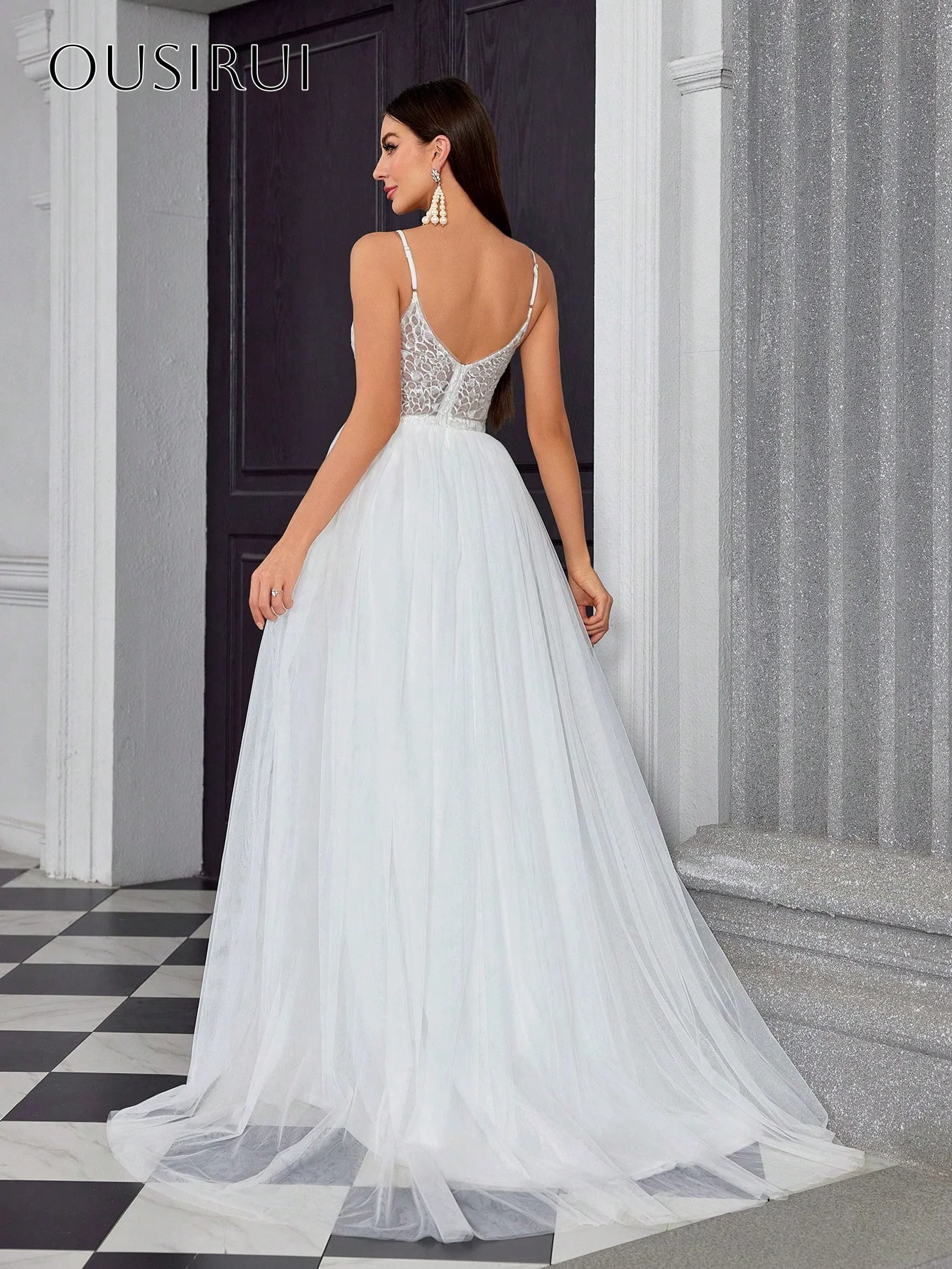 Lace A-line Spaghetti Straps Wedding Party Gown Sleeveless Tulle Sweep Train Customzied vestidos de novia