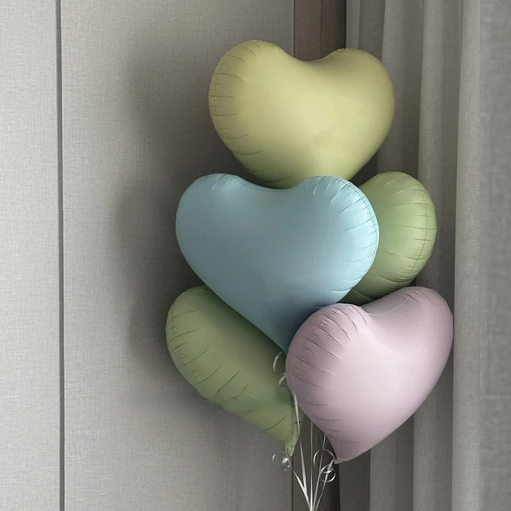 

5pcs retro style 18 inch aluminum foil balloons with heart-shaped design, wedding anniversary and birthday background decoration