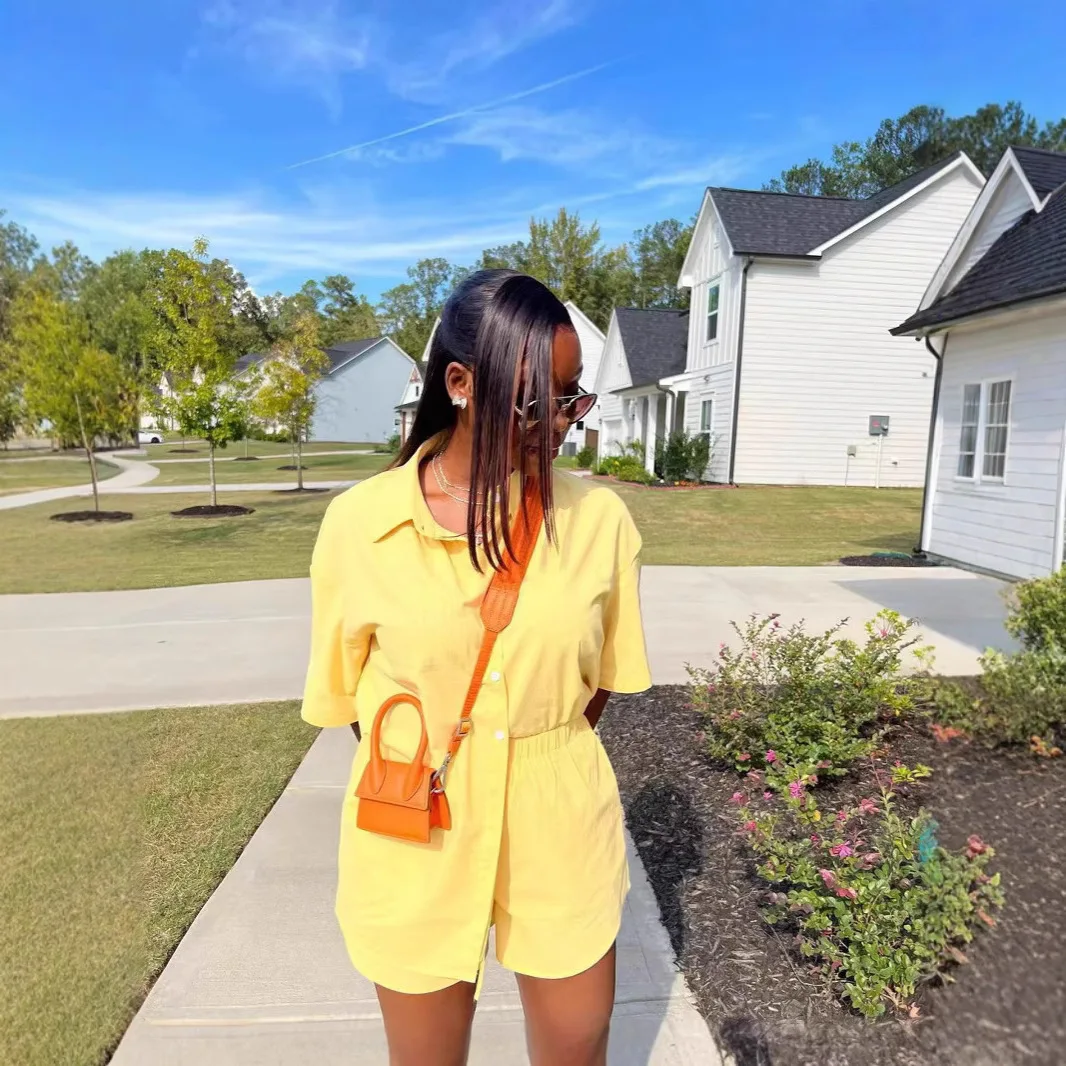 

The New Cotton and Linen Pland-size Women's Set for Spring and Summer 2025 Is Elegant Two-piece Short-sleeved Shirt and Shorts