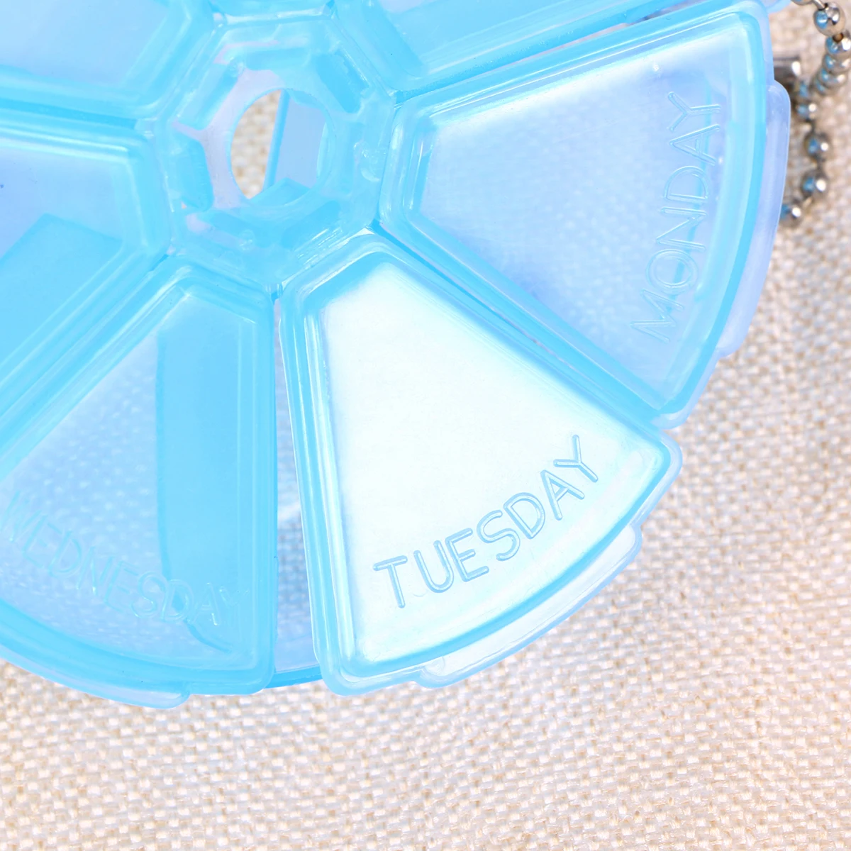 

Круглый 7-дневный органайзер для коробки для таблеток, розовый еженедельный контейнер для лекарств, дорожный футляр, держатель для ежедневных витаминов, круглый органайзер с 7 отделениями