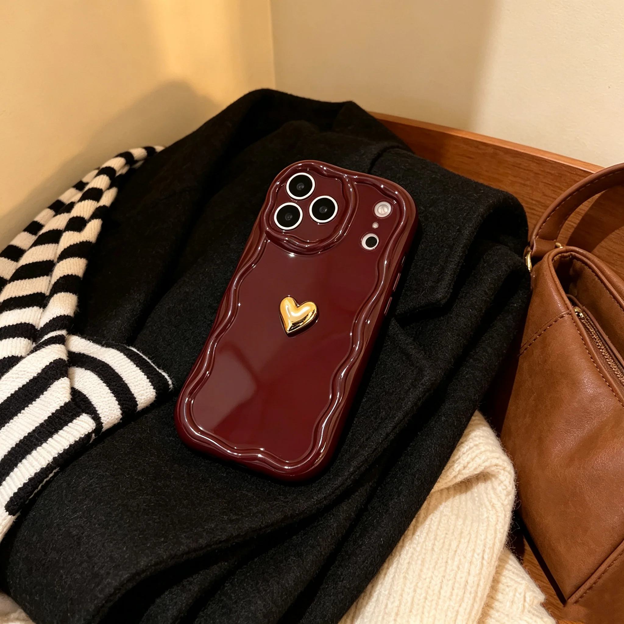 3D Retro Weinrot Wellenmuster mit Goldsternen Handyhülle für iPhone 17 15 13 11 12 14 16 Pro Max Plus Objektivschutz Silikonhülle für Damen – Detail 6