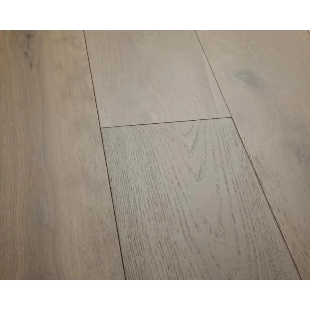 

Customized version12mm multi-layer oak flooring, brushed wood flooring