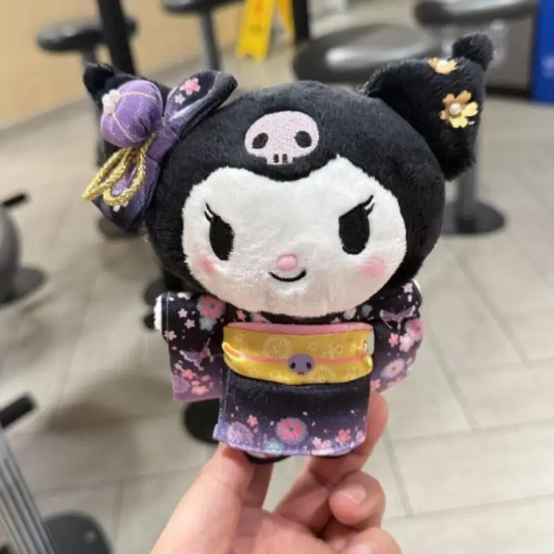 

Плюшевая кукла-брелок Hello Kitty Kuromi в японском стиле с бантом и цветами вишни, кимоно, подвеска для школьного рюкзака, подарок на день рождения для девочки