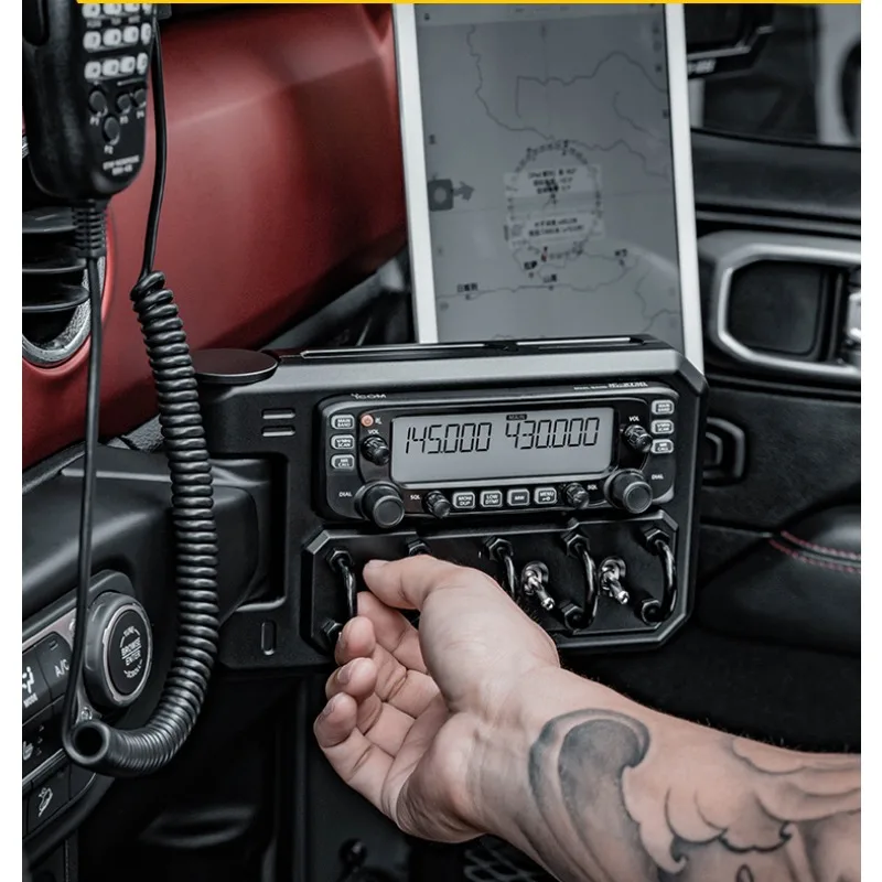 Applicable to Wrangler Gladiator JT Modified JL Radio Co-Pilot Expansion Panel Hand Microphone Tablet Computer Stand