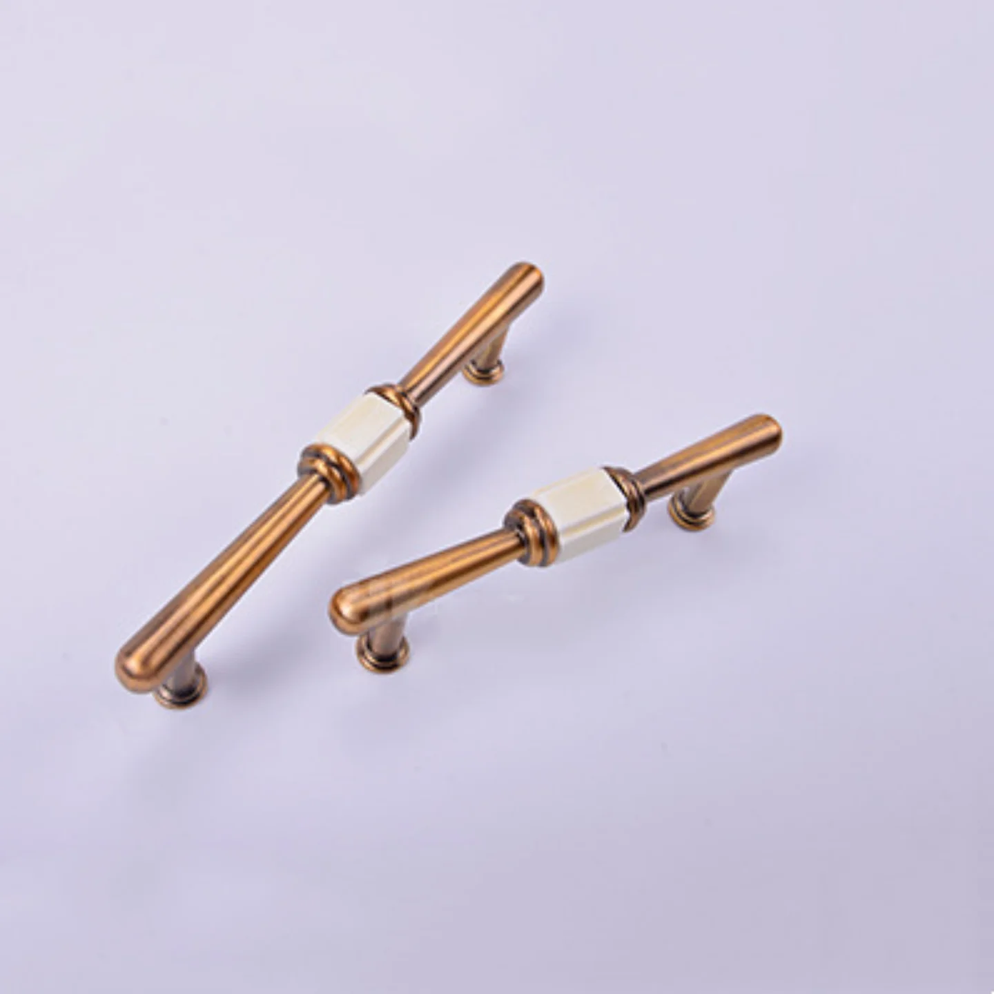 96 128mm Retro Milky White Ceramic Wardrobe Cupboard Door Handle Bronze Drawer of Cabinet Dresser Kitchen Cabinet Furniture Knob