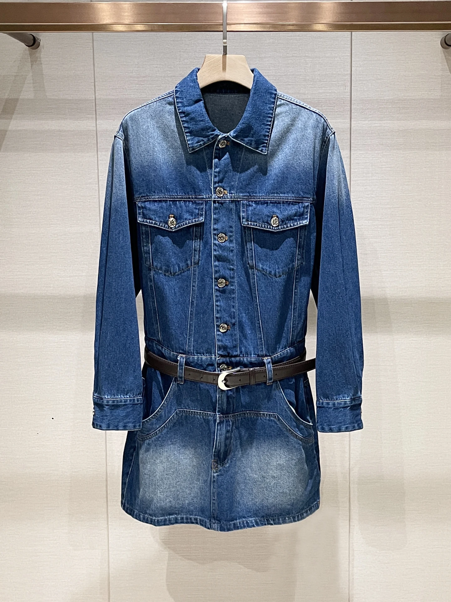 

Синяя джинсовая юбка трапециевидной формы с эффектом похудения и отложным воротником, длинная свеч, удобная дышащая осенне-зимняя юбка...