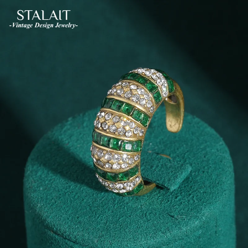 

Vintage Green White Rhinestones Horn Rings Unique Moon Luxury Antique Jewelry for Women Simple Party Accessories New Wedding