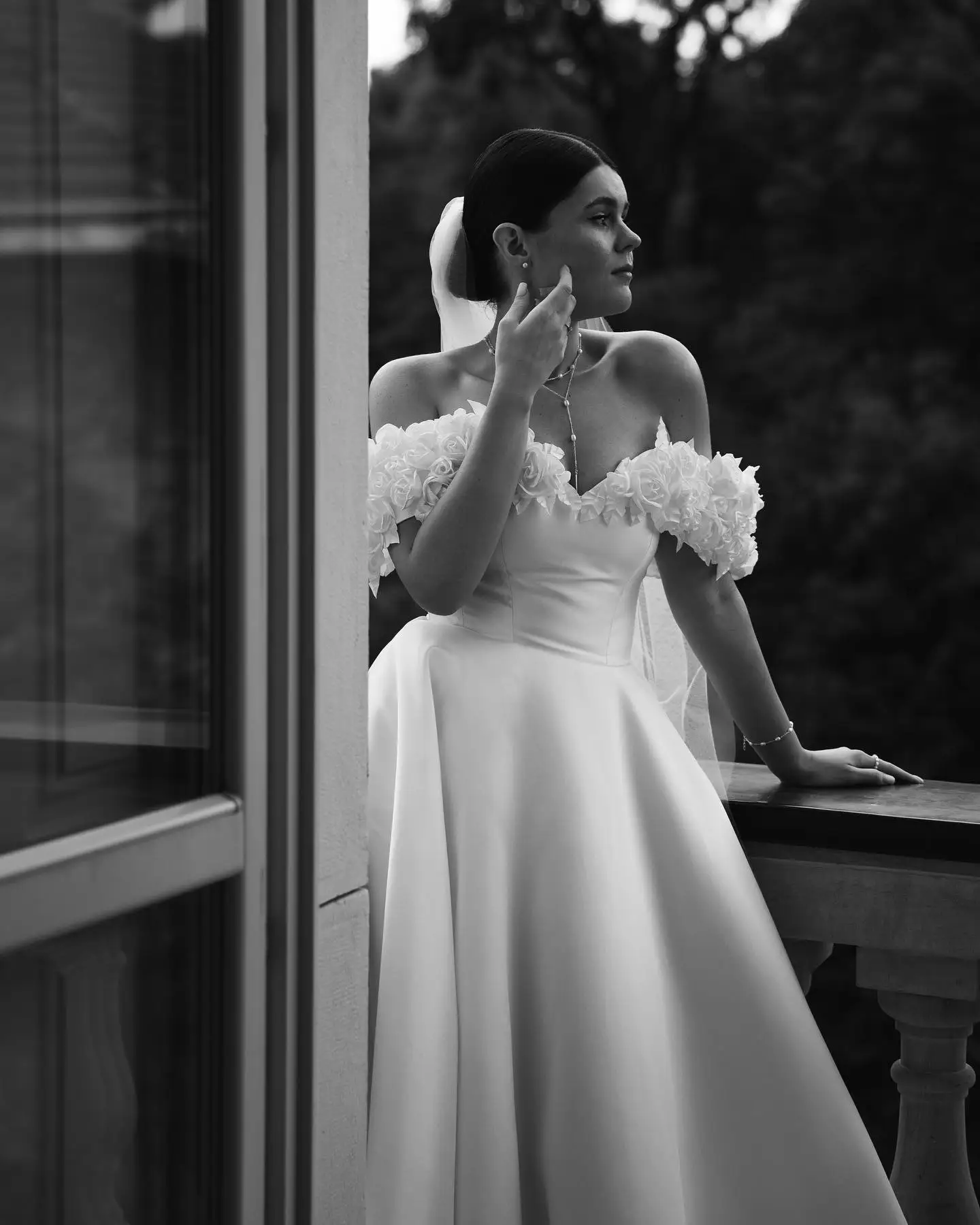 

KOYOUN 3D Rose Flowers Wedding Dresses Off Shoulder A Line Bride Gowns Backless Princess Zipper Up Bridal Robe De Mariee