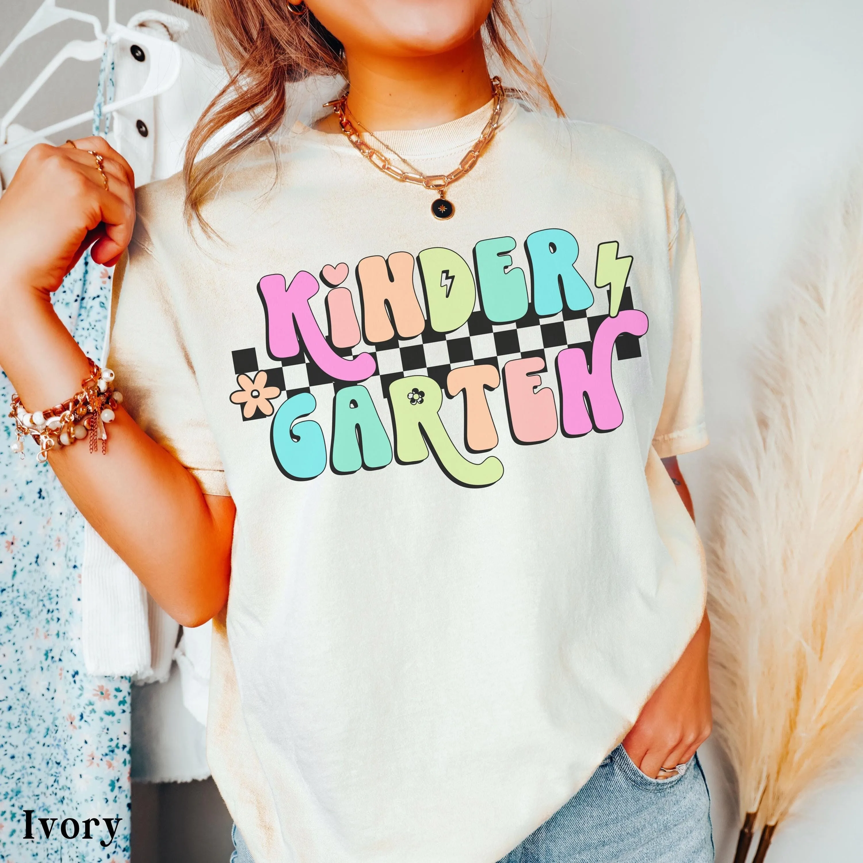 

Ретро футболка для детского сада, комфортные цвета, красочная команда учителя