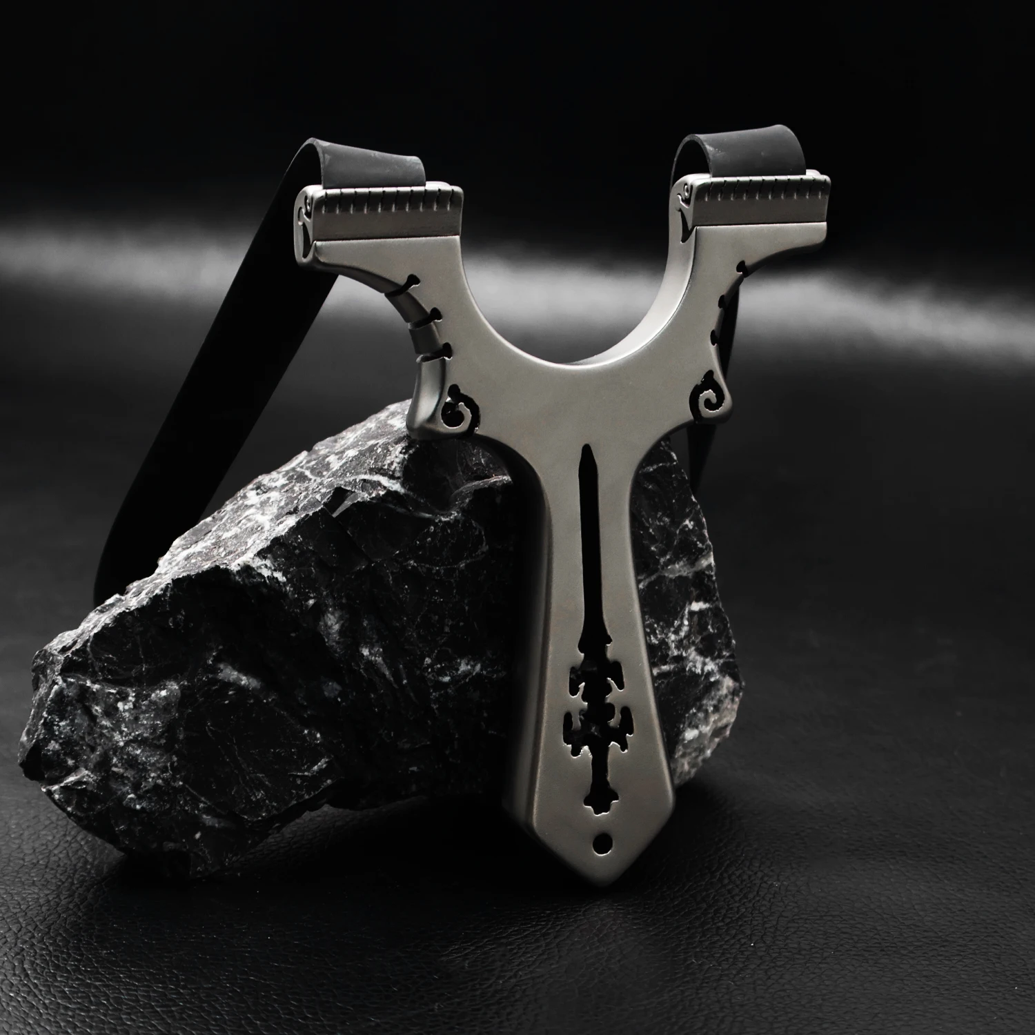 

High-quality Stainless Steel Tooth Pressed Metal Slingshot Professional Shooting Exercise Sling 9025 OTT Slingshot