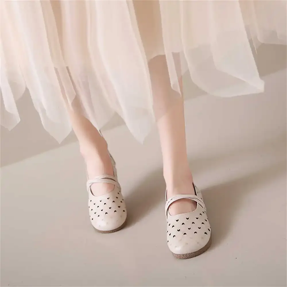 Quinceanera 35-40 Woman Designer Brand Flats Boot Shoes Sneakers Size 36 Sports Sport Sapateni Unusual Practice Mobile Luxe