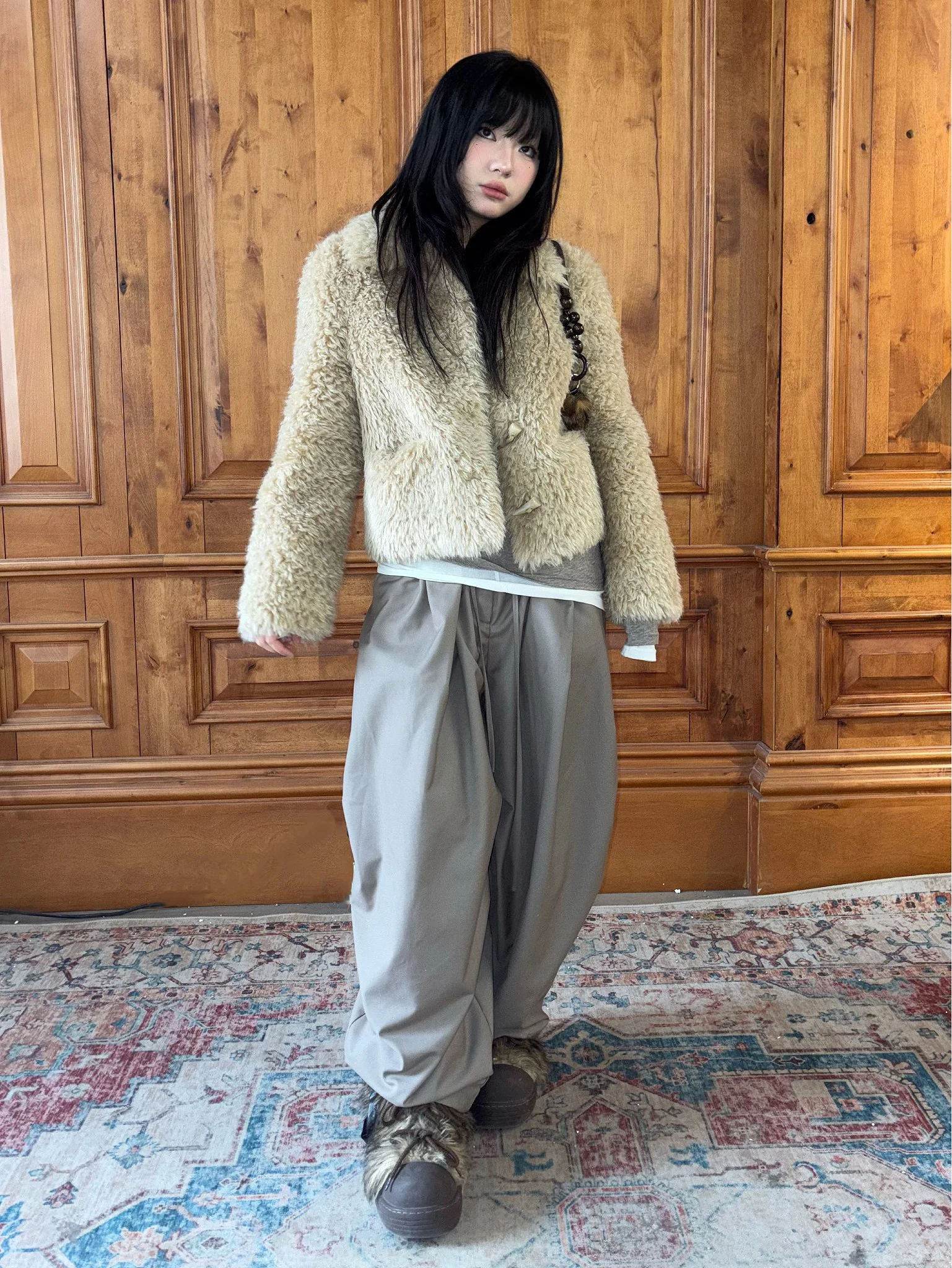 

American Retro Lamb Fur Coat Button Design Eco-friendly Leather ort Outerwear for Women Warm Thi Long Sve Flip Collar