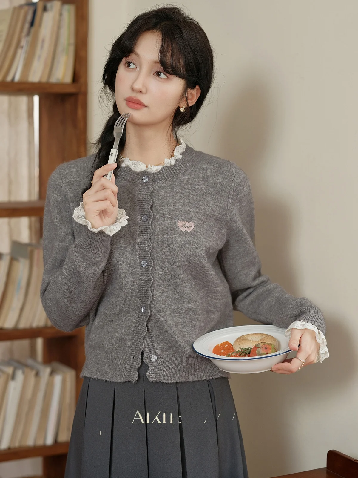 

Модный комплект из свитера и юбки от Deer South Autumn Wind Diary для женщин, повседневная зимняя коллекция.