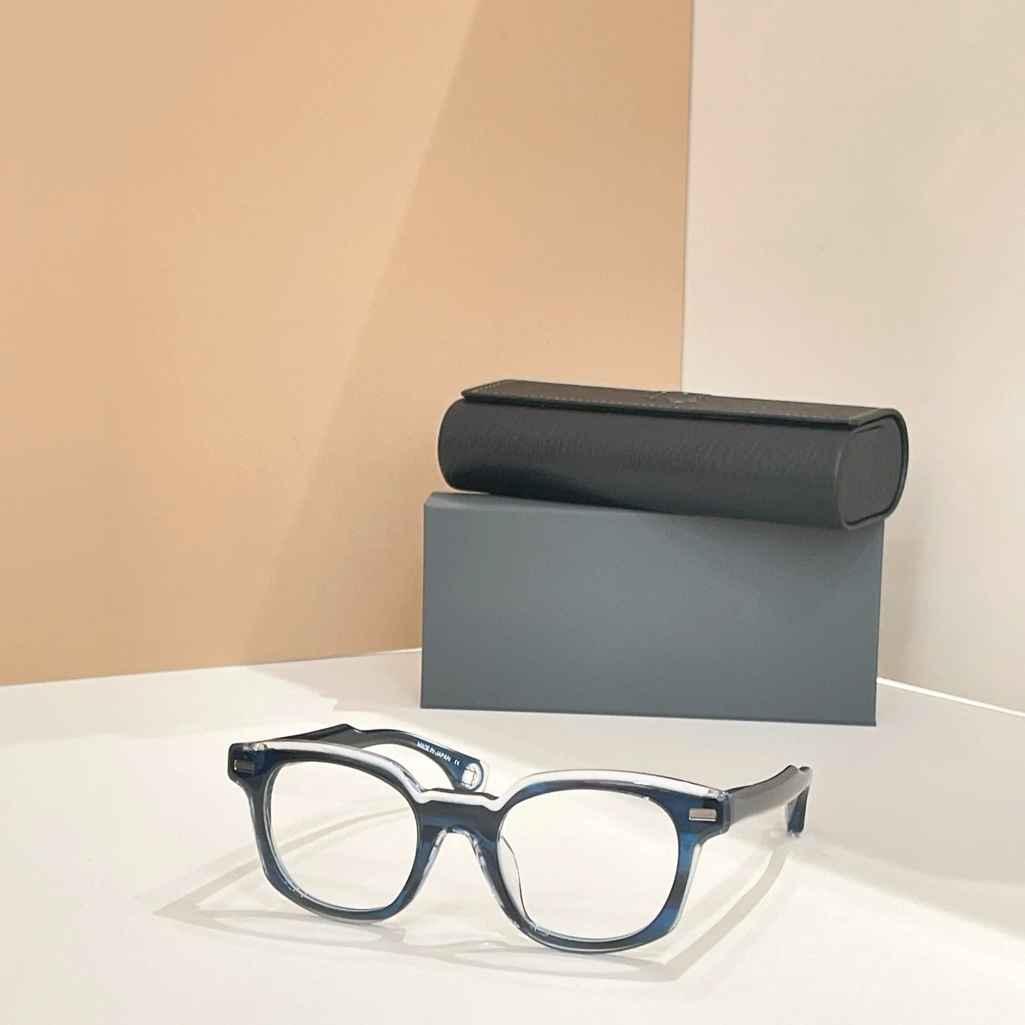 هايكوك-نظارات طبية للجنسين-الهندسة المعمارية والنحتية | بيلايت