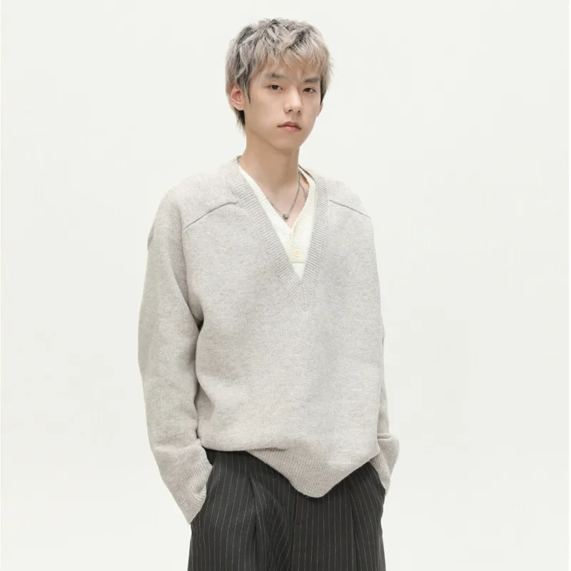 SYUHGFA 2025 Musim Gugur Sweater Pria Gaya Korea Kerah V Desain Kancing Rajut Warna Kontras Model Dua Lapis Palsu Atasan Pria