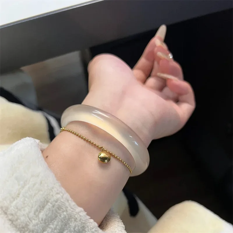 Natural high-ice horse material chalcedony bracelet women's light luxury champagne gold agate bracelet has a sense of