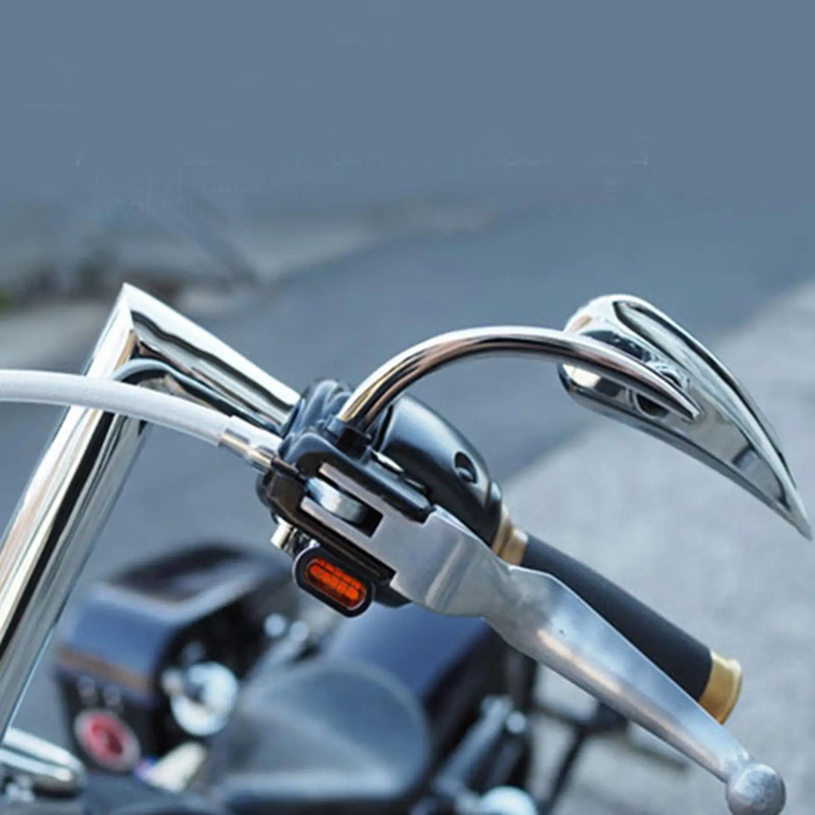 

Motorcycle LED Front Turn Signals Billet CNC Aluminum Lamp High Brightness for Softails Dynas Sportsters